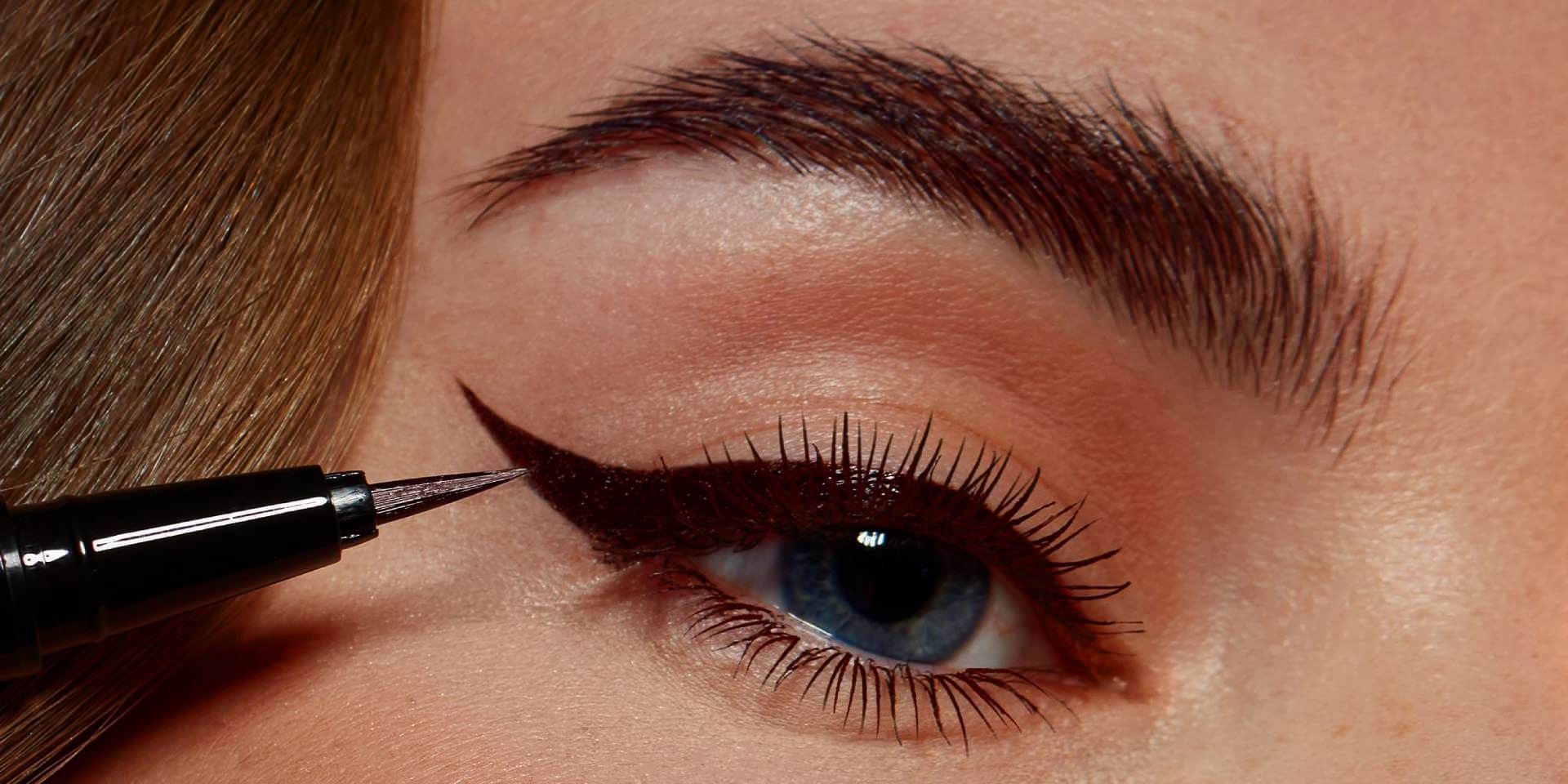 hooded-eyes-with-push-liner